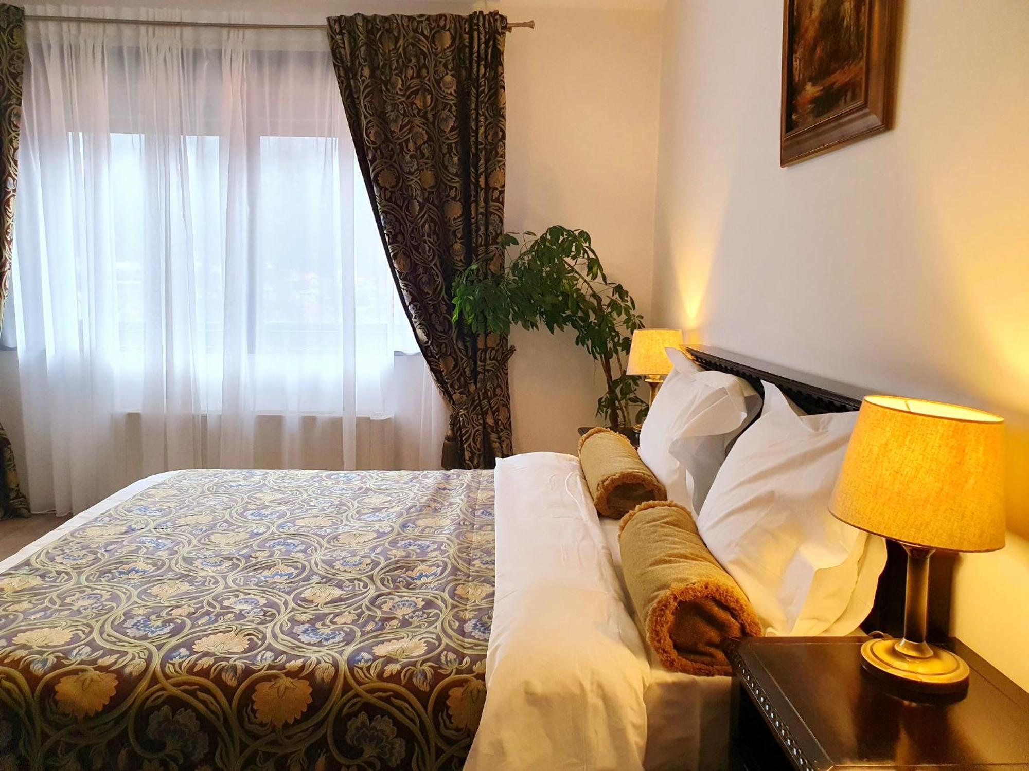 Vila Leonida - Resort Leonida Buşteni Extérieur photo