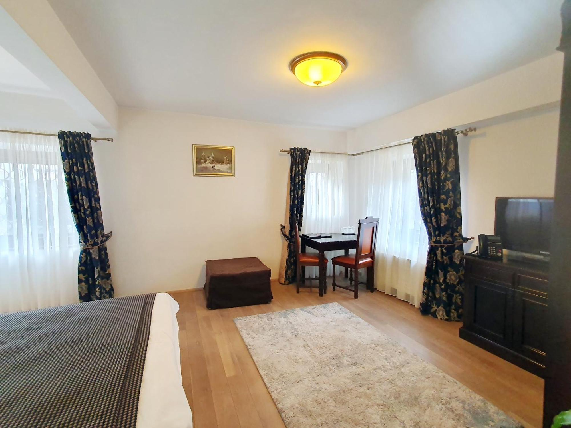 Vila Leonida - Resort Leonida Buşteni Extérieur photo